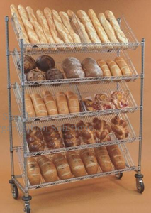 Mobile Slanted Steel Bread Wire Shelving 